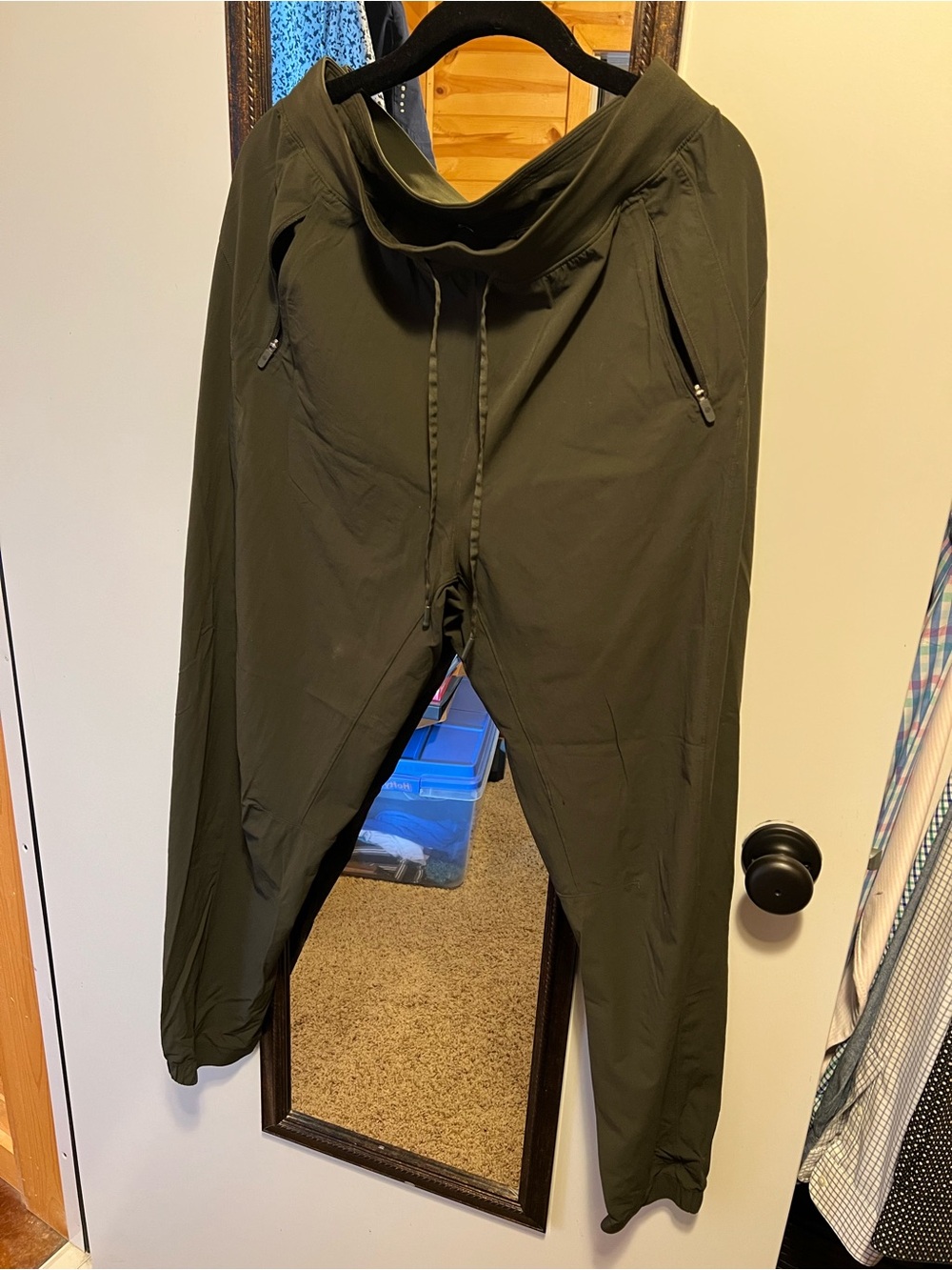 Women’s Lululemon Olive Green Lightweight Active Pants